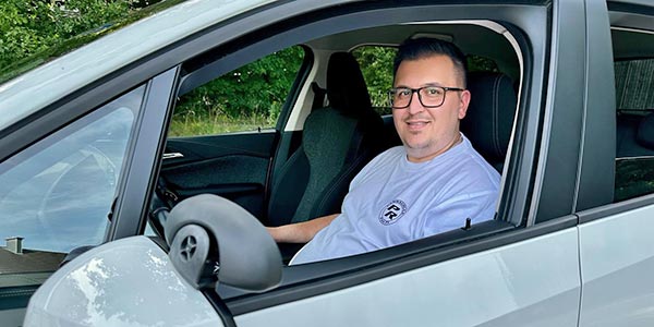 Fahrlehrer Zlatko Rumstajn in der Fahrschule Palfi